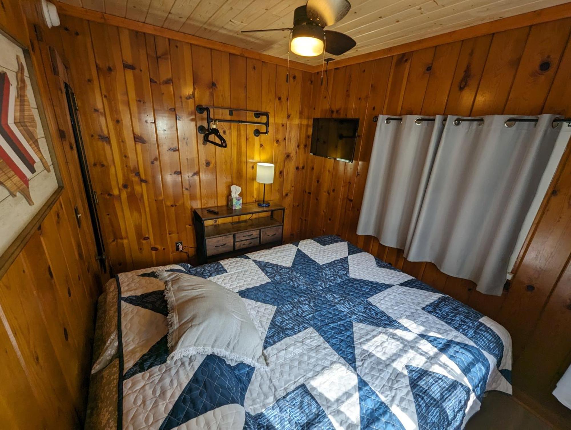 Riverside Point Resort Motel Park Rapids Habitación foto